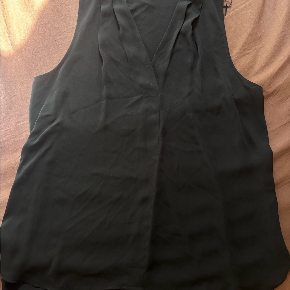 Vince Camuto Black V-Neck Sleeveless Camisole